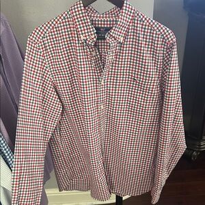 Vineyard Vines Men's Red and White Checkered Shirt